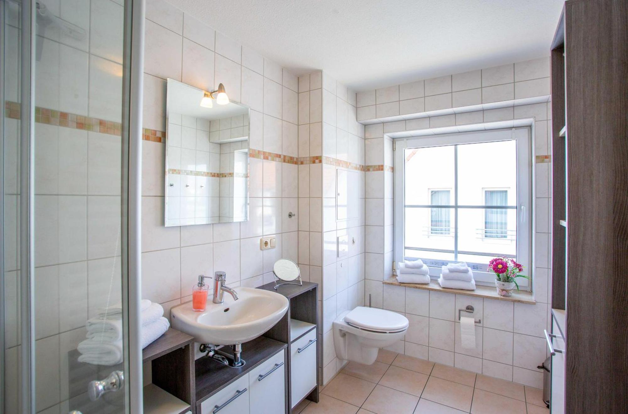 Mueritzausblick Apartment Waren  Ngoại thất bức ảnh
